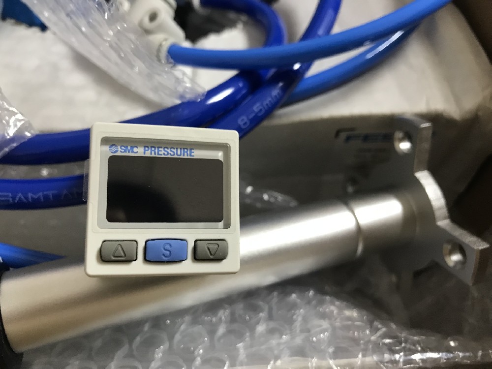 SMC數(shù)顯壓力開(kāi)關(guān)ZAE30A-01-P